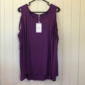 Brand new, gorgeous purple top